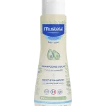 Мустела Нежен Шампоан за бебета и деца 200мл Бебешки и детски Нежен шампоан за финната, деликатна детска или бебешка коса, от деня на раждането (1). 93% Натурални съставки Произведено във Франция. Свойства на Мустела Нежен Шампоан за бебета и деца : • Идеален за ежедневно измиване на заплетената коса на новородени (1), бебета и деца. • Формула без сълзи. Гарантирана безопасност от деня на раждането : Teстван под дерматологичен и педиатричен контрол. Висока кожна и очна поносимост. (1) Включително новородени, изписани след интензивни грижи. ДОКАЗАНА ЕФЕКТИВНОСТ Мустела Нежен Шампоан за бебета и деца : • Нежно почиства косата: 100% потвърждават (2). • Предотвратява заплитането на косата на възли: 98% потвърждават (2). (2) Клинично проучване, проведено под дерматологичен и педиатричен контрол на 42 бебета, в това число бебета под 3 месеца, период на проучване над 3 седмици по метод на самооценка. Инструкции за употреба на Мустела Нежен Шампоан за бебета и деца : Нанесете малко количество от шампоана върху мократа бебешка или детска коса. Масажирайте нежно. Изплактнте. ПРИЯТЕН ЗА УПОТРЕБА • Оставя уникален аромат върху кожата. • Отмива се лесно и не люти на очите.Съставки и натуралност: Avocado Perseose (Захари от авокадо), патентована натурална съставка: предпазва кожната бариера, хидратира и съхранява богатия клетъчен ресурс на кожата • Mеки сърфактанти: нежно почистват, за да предпазят скалпа от изсушаване • Екстракт от лайка: с омекотяващи свойства Биоразградима формула (3). 93% съставки с натурален произход* Продуктите на Mustela съдържат уникални иновативни формули с високо съдържание на натурални съставки, които нежно почистват, успокояват, хидратират и омекотяват. Всички продукти са хипоалергенни: не съдържат каквито и да било дразнещи субстанции и са специално разработени да свеждат до минимум риска от алергични реакции. Избирайки Мустела избирате продукт, който е безопасен и ефикасен и той ще остане такъв от първия до последния път, когато сте го ползвали. Мустела предлага иновативни продукти повече от 60 години. Те съхраняват и предпазват здравето на най-деликатната кожа на новородените, бебета, деца, както и на родилки и бременни жени.Техните продукти са с над 90% естествени съставки. Техните продукти се предлагат в над 100 страни по целия свят и са предпочитани от много жени и родители. Разгледайте повече на mustela.bg