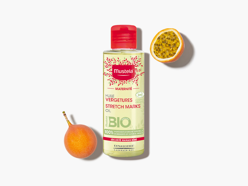 МУСТЕЛА Био Олио против стрии - сертифицирано х 105 мл МУСТЕЛА Био Олио против стрии - сертифицирано х 105 мл Био/органик сертифицирано Олио против стрии се състои от 100% натурални съставки. Патентованата ни активна съставка се извлича от масло от маракуя (passion fruit). Олиото може да се използва от 1-вия ден на бременността за подобряване еластичността на кожата и ограничаване появата на стрии. Силно хидратиращо, то повишава еластичността и комфорта на кожата. Клинично доказана ефективност. - Подобрява еластичността на кожата по време на бременност: 76% от жените потвърждават(1). (1) Тест в реални условия на употреба, проведен под дерматологичен контрол с 30 бременни жени (самооценка от бременни жени). Употреба на МУСТЕЛА Био Олио против стрии х105 мл Нанасяйте Олиото сутрин и вечер. Може да се използва от 1-вия месец на бременността и след раждане. Стъпка 1: Изсипете няколко капки в ръката си. Стъпка 2: Нанесете върху корема, бедрата, ханша и гърдите (освен ако кърмите). Да не се прилага върху скорошна рана от цезарово сечение. Стъпка 3: Облечете се! Това е сухо, немазно олио и не е необходио да изчакате да попие. Ключови активни съставки в МУСТЕЛА Био Олио против стрии х105 мл Концентрат от масло от маракуя като ключова активна съставка в нашата серия за бременни. Благодарение на специфичните си свойства, тази натурална патентована съставка подобрява еластичността на кожата и я оставя мека и нежна. Тази активна съставка се доставя от устойчиви и отговорни производители. МУСТЕЛА Био Олио против стрии - Масло от авокадо (патентована натурална съставка), с високо съдържание на незаменими мастни киселини. Подпомага възстановяването и поддържането на хидролипидния слой на кожата, който е с отслабени функции по време на бременността. - Органично слънчогледово масло, богато на незаменими мастни киселини, хидратира кожата. Продуктите на Mustela съдържат уникални иновативни формули с високо съдържание на натурални съставки, които нежно почистват, успокояват, хидратират и омекотяват. Всички продукти са хипоалергенни: не съдържат каквито и да било дразнещи субстанции и са специално разработени да свеждат до минимум риска от алергични реакции. Избирайки Мустела избирате продукт, който е безопасен и ефикасен и той ще остане такъв от първия до последния път, когато сте го ползвали. Мустела предлага иновативни продукти повече от 60 години. Те съхраняват и предпазват здравето на най-деликатната кожа на новородените, бебета, деца, както и на родилки и бременни жени.Техните продукти са с над 90% естествени съставки. Техните продукти се предлагат в над 100 страни по целия свят и са предпочитани от много жени и родители. Разгледайте повече на mustela.bg