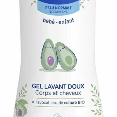 Мустела Измиващ Гел за коса и тяло 750мл Свойства : • Цялостно почиства, като същевременно предпазва кожата на новородените (1), бебетата и децата, както и деликатната кожа на главичката. • Успокоява кожата и компенсира изсушаващите ефекти от твърдата вода. • Формула, която не дразни очите. Гарантирана безопасност от деня на раждането : Teстван под дерматологичен и педиатричен контрол. Висока кожна и очна поносимост. (1) Включително новородени, изписани след интензивни грижи. ДОКАЗАНА ЕФЕКТИВНОСТ МУСТЕЛА НЕЖЕН ИЗМИВАЩ ГЕЛ ЗА КОСА И ТЯЛО: • Нежно почиства кожата и косата: 100% потвърждават (2). • Eфективни омекотяващи и успокояващи свойства: 98% потвърждават (2). (2) Клинично проучване, проведено под дерматологичен и педиатричен контрол на 59 бебета, в това число бебета под 3 месеца, период на проучване над 3 седмици по метод на самооценка. Инструкции за употреба: Сипете в ръцете си Нежен почистващ гел, образувайте пяна за почистването на косата и тялото на бебето или детето. Изплакнете. ПРИЯТЕН ЗА УПОТРЕБА Мустела Измиващ Гел • Оставя уникален аромат върху кожата. • Предлага се в голяма опаковка и в бутилка с дозираща помпа! Съставки и натуралност: • Avocado Perseose (Захари от авокадо), патентована натурална съставка: предпазва кожната бариера, омекотява и съхранява богатия клетъчен ресурс на кожата • Витамин B5: успокоява • Mеки сърфактанти: нежно почистват, като предпазват кожата от изсушаване Биоразградима формула (3). 90% съставки с натурален произход*